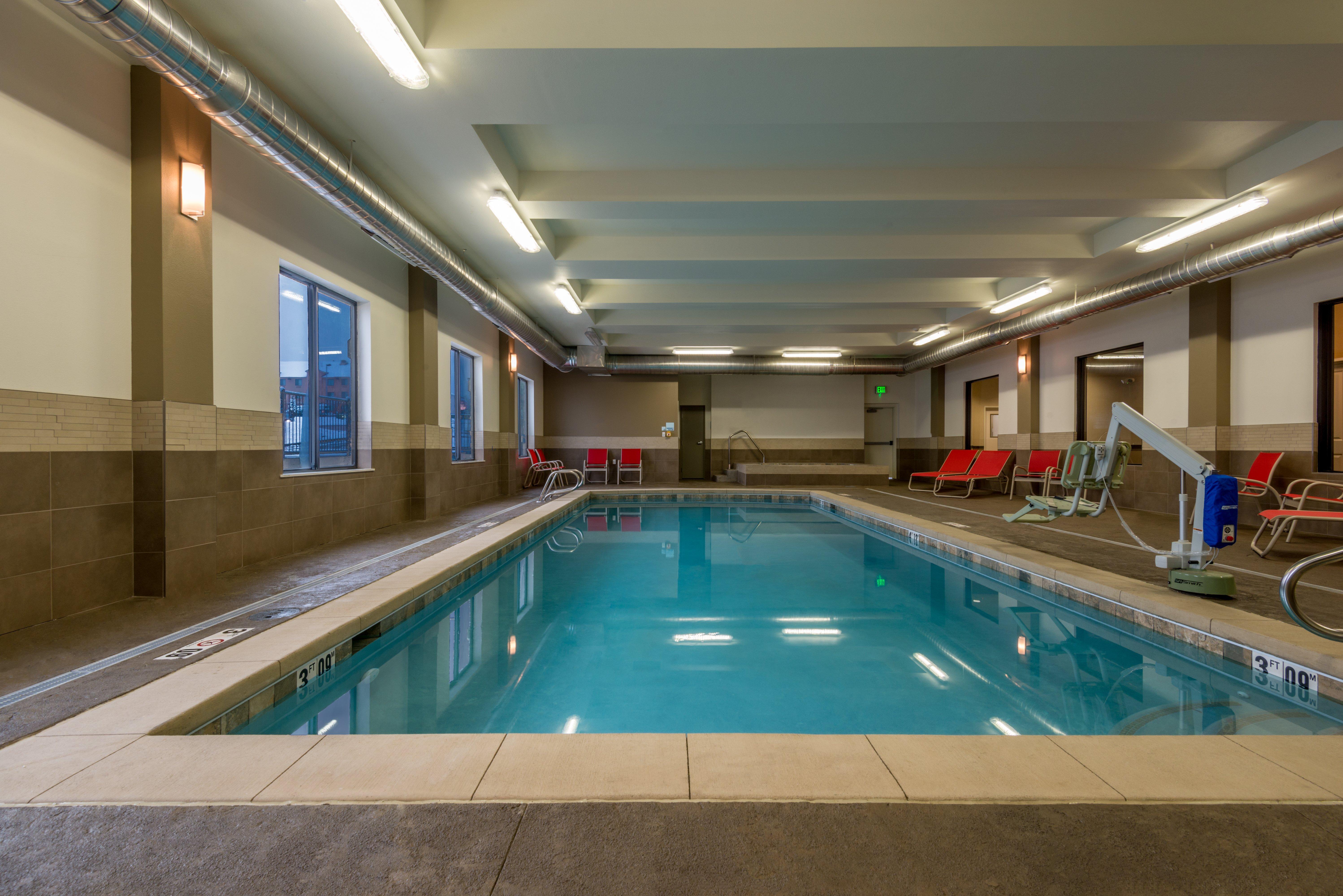 Holiday Inn Express & Suites Denver South - Castle Rock By Ihg Екстериор снимка