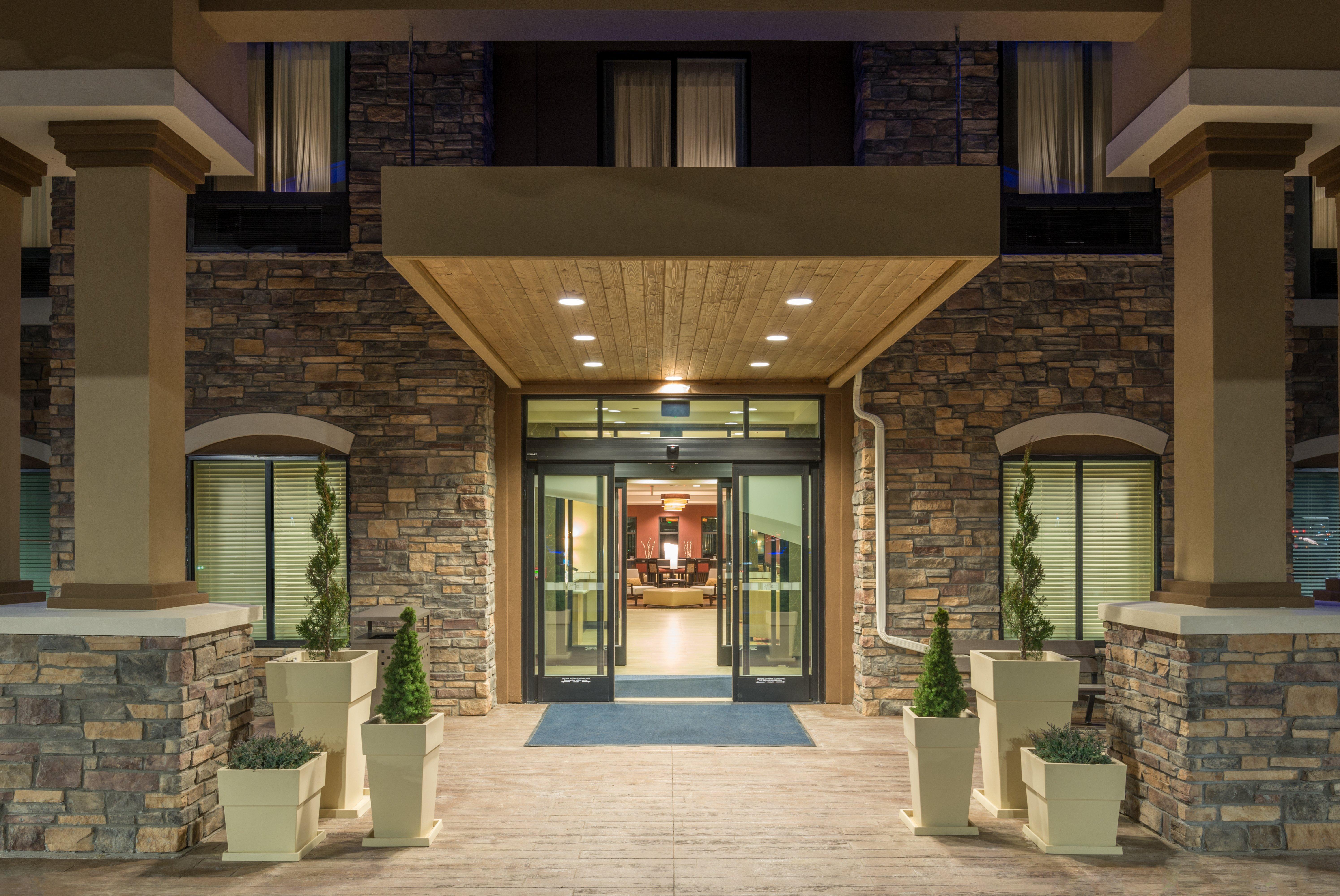 Holiday Inn Express & Suites Denver South - Castle Rock By Ihg Екстериор снимка